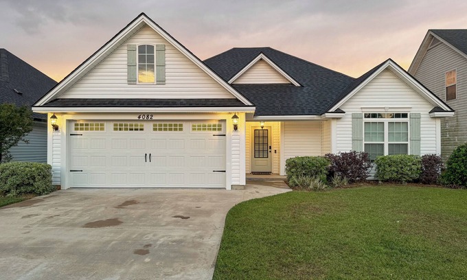 Hahira Maison | Willow Round Resort-5 min off I-75 w/ Lake Views!