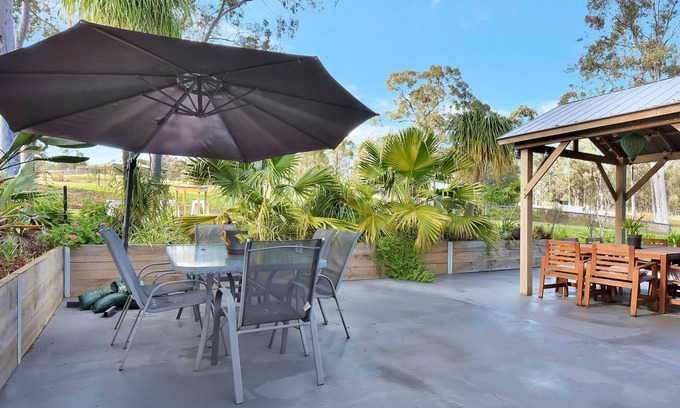 North Rothbury Maison | Windella Cottage, comfortable 3-bedroom home offers a relaxed rural getaway,