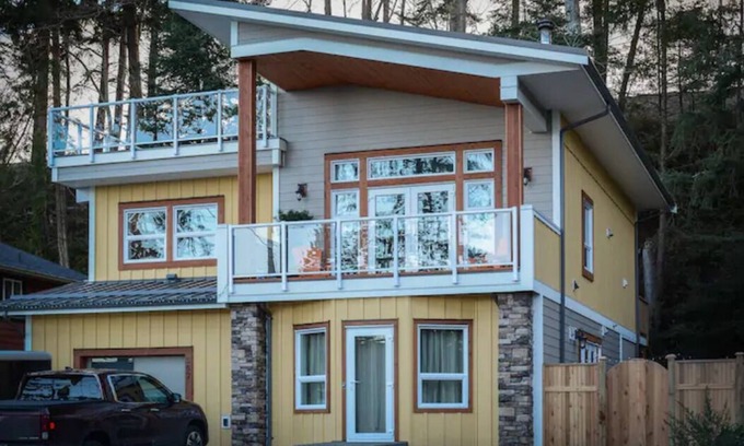 Comox Maison | Windslow Guest Suite at Kye Bay Beach in Comox