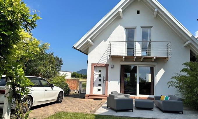 Arzheim Maison | Wine and forest, cozy vacation home with outdoor sauna and a big garden