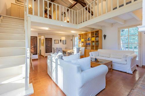 Pezenas Maison | Winemakers Home By Pézenas Vineyards