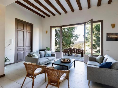 La Torre de Claramunt Appartement | Winery apartment for two with private terrace