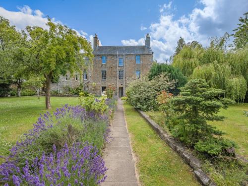 Prestonpans Maison | Winfields Manor