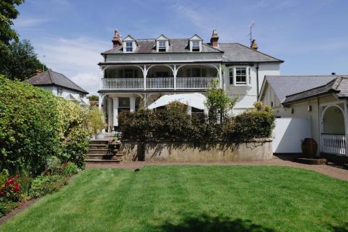 Alfriston Maison | Wingrove House