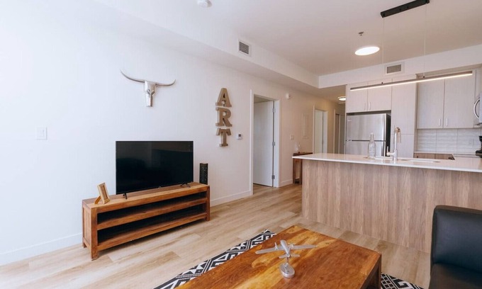 Winnipeg Appartement | Modern 2BR Apt Steps from Osborne Village