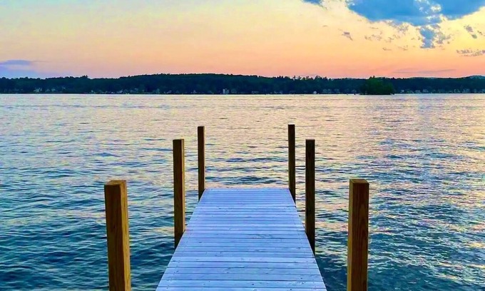 Laconia Cottage | Winnipesaukee house w/ dock included.