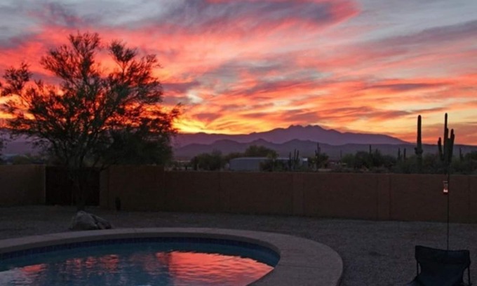 Fountain Hills Maison | Winter getaway, come escape with a pool!