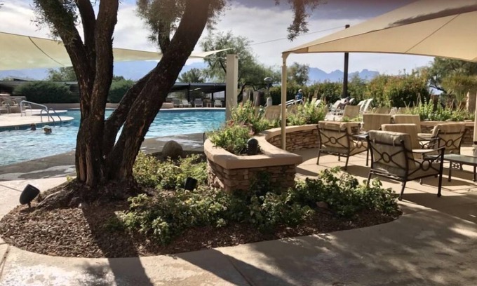 Saddlebrooke Maison | Winter in sunny Tucson, Adult resort community with golf, pools, tennis +++