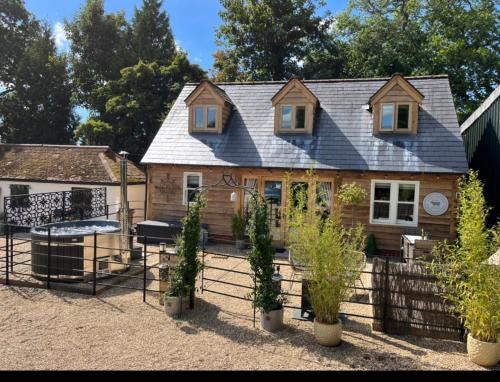 Braishfield Maison | Winterberry Barn