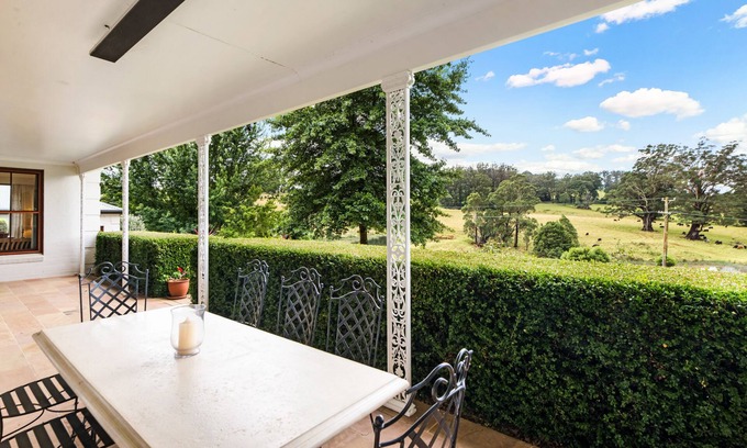 Wildes Meadow Maison | Winterlee in Wildes Meadow. Elegant. Exceptional.