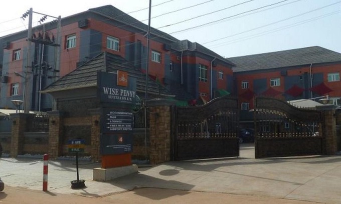 Asaba Cabine | Wise Penny Suites and Spa