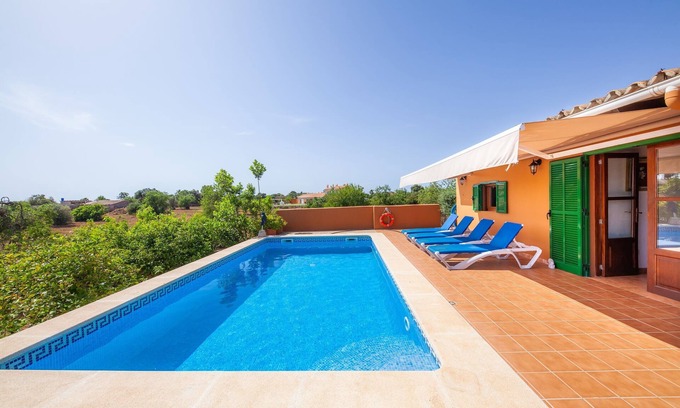 Ses Salines Maison | Avec piscine dans un cadre tranquille - Villa Ses Salines