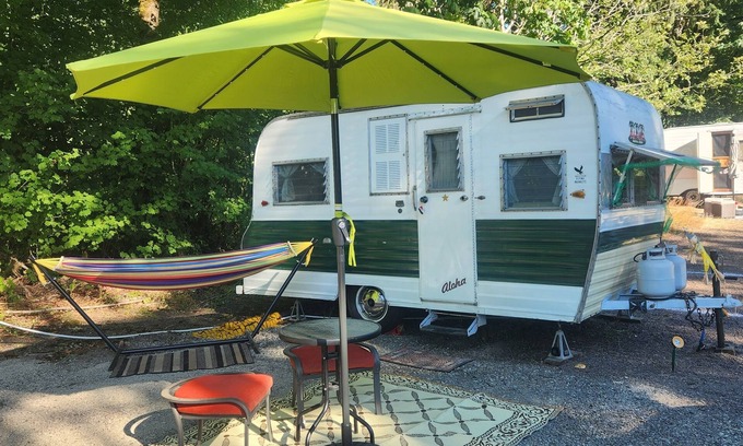 Monroe Maison | Wizard of Oz themed, Vintage 1967 Aloha Camper/Glamper!