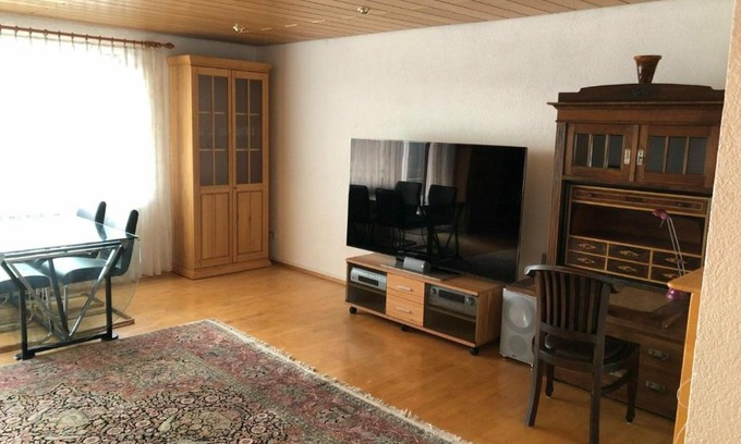 Wollmatingen Appartement | Wohnung für 4 Personen, 2 Schlafzimmer, 2 Parkplätze, WLAN