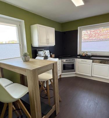Laakirchen Appartement | Wohnung im Grünen am Stadtrand, 50 m2, eigener Garten mit Terrasse, eigener Eingang, kostenloses Parken