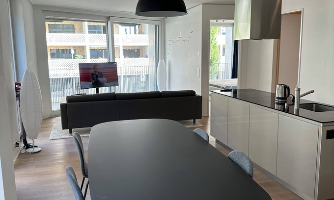 Escher Wyss Appartement | Wohnung im Trendquartier Zentral - 24-7 Check-in With Keybox