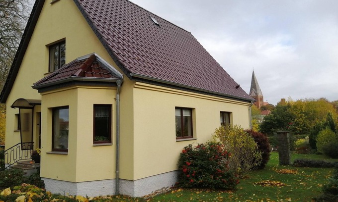 Neubukow Appartement | Wohnung mit großem Garten an der Ostseeküste