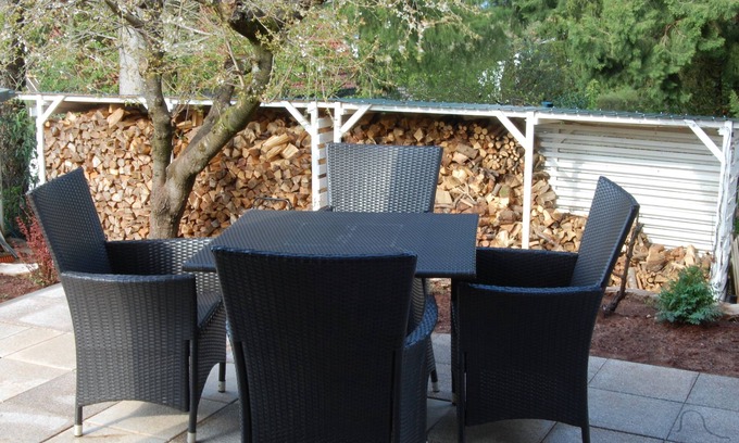Burgthann Appartement | Wohnung mit Kamin Terrasse und Grill in der Nähe von Nürnberg