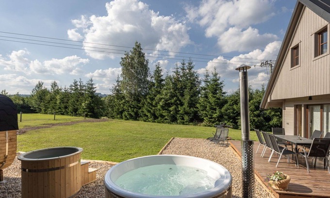 Dolni Branna Maison | Maison de vacances privée avec bain à remous, WIFI, TV, terrasse, animaux admis, parking