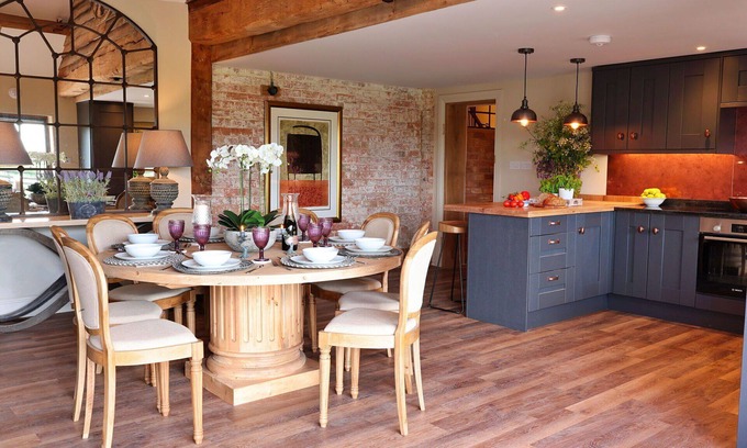 Quedgeley Maison | Wonderful villa for 6 people with WIFI, terrace, pets allowed and parking