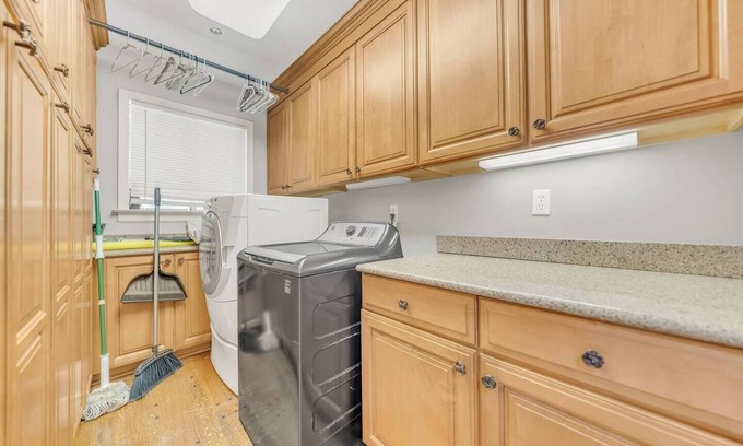 East Memphis Maison | Wonderful 4-bedroom house with AC, Game room, Backyard and Grill at Memphis