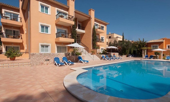 Cala San Vicente Appartement | Merveilleux appartement "Pinos Altos T2" avec piscine, Wi-Fi, balcon et terrasse