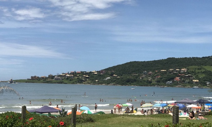 Morrinhos Maison | Magnifique maison de plage à 50 mètres de la mer sur la plage centrale de Garopaba