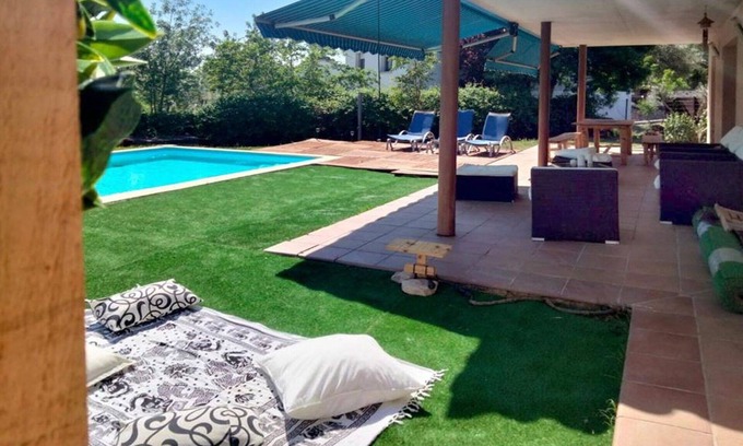 Caldes de Malavella Maison | Wonderful private villa for 6 guests with WIFI, private pool, TV, terrace and parking