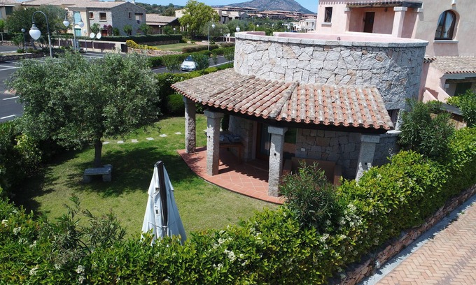 Porto San Paolo Maison | Magnifique villa de tête avec grand jardin et solarium