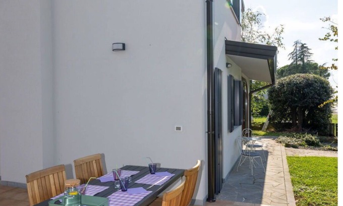 Bottenicco Maison | Magnifique maison de vacances privée pour 4 personnes avec climatisation, WIFI et terrasse