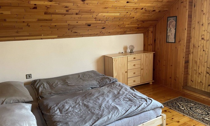 Branzez Maison | Belle maison de vacances privée pour 6 personnes avec WIFI, balcon et animaux admis