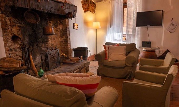 Pergine Valdarno Maison | Maison de vacances privée avec climatisation, WIFI, TV, patio, parking, près de Arezzo