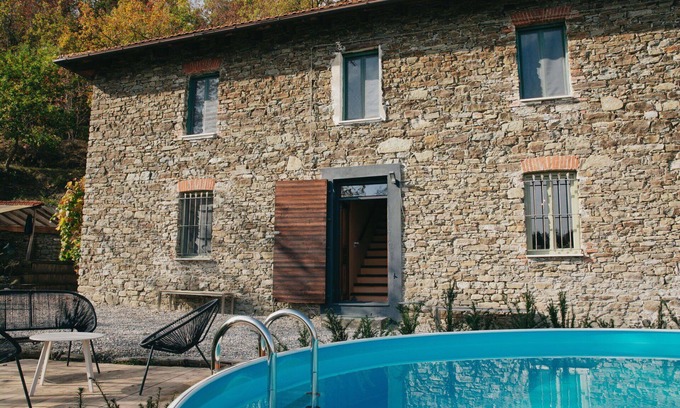 Dego Maison | Merveilleuse maison de vacances privée avec piscine privée, WIFI, patio et vue panoramique