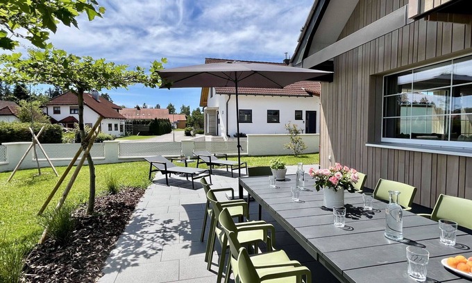 Loffingen Maison | Magnifique maison de vacances privée avec WIFI, TV, patio, animaux admis et parking