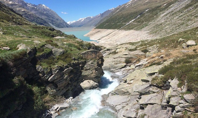 Saas Grund Maison | Belle maison de vacances privée avec WIFI, TV, patio, animaux admis et vue panoramique