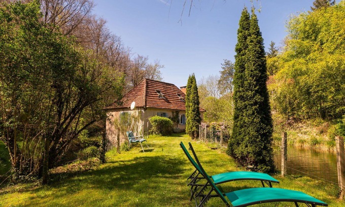 Teyssieu Maison | Merveilleuse maison de vacances privée pour 4 personnes avec TV, terrasse et animaux admis