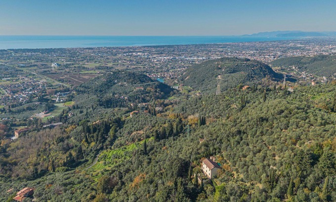 Santa Lucia Maison | Merveilleuse maison de vacances privée pour 4 personnes avec WIFI, climatisation, TV et balcon