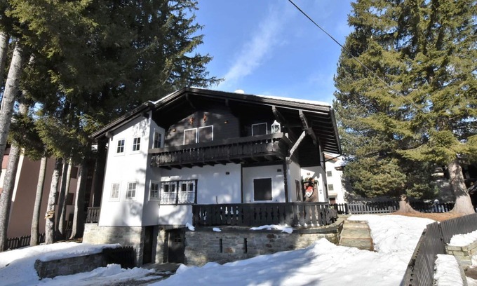 Madesimo Maison | Magnifique maison de vacances privée avec bain à remous, WIFI, TV, balcon, animaux admis, parking