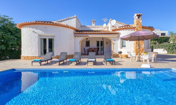 Urbanizacion La Mandarina Maison | Maison de vacances privée avec WIFI, piscine privée, climatisation, TV, terrasse, animaux admis
