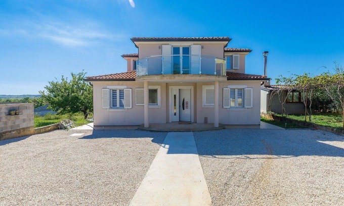 Vilanija Maison | Magnifique maison de vacances privée avec climatisation, piscine privée, WIFI, TV et terrasse