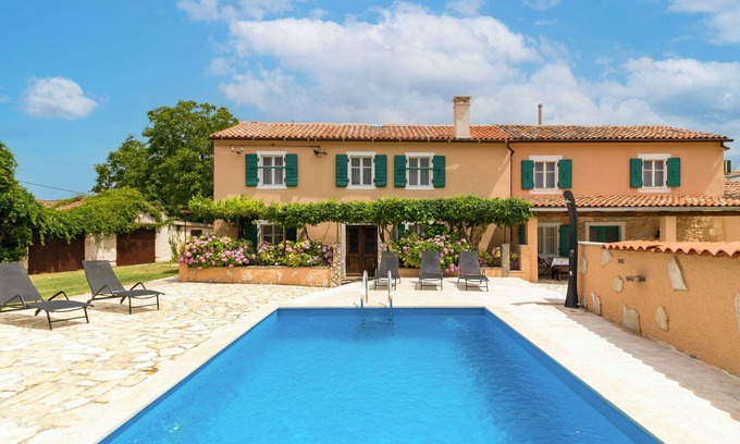 Kozljani Maison | Maison de vacances privée avec climatisation, WIFI, piscine privée, TV, terrasse, animaux admis