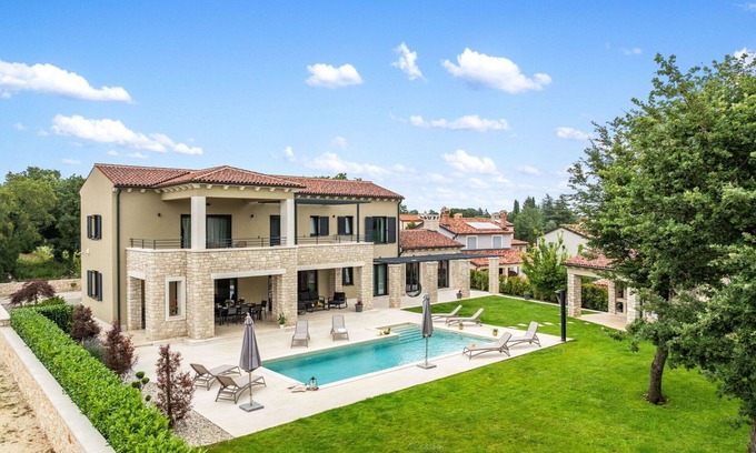 Matohanci Maison | Magnifique maison de vacances privée avec WIFI, climatisation, piscine privée, TV et terrasse
