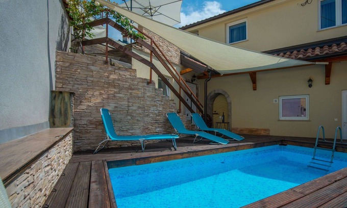 Veli Brgud Maison | Belle maison de vacances privée avec climatisation, piscine privée, WIFI, TV et terrasse