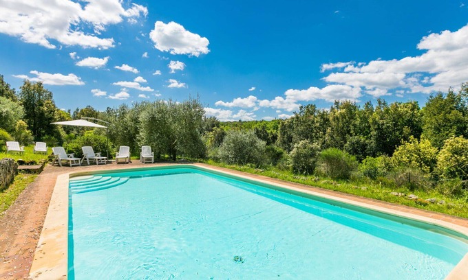 Siena Maison | Magnifique maison de vacances privée avec WIFI, piscine privée, TV, patio et parking