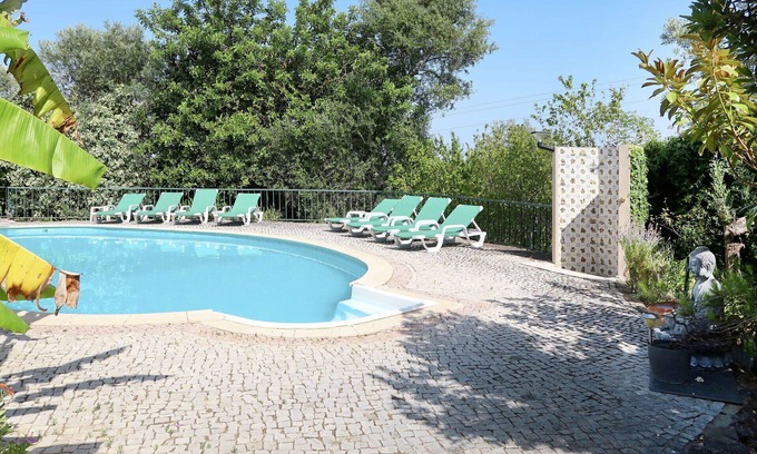 Silves Maison | Maison de vacances privée avec piscine privée, climatisation, WIFI, bain à remous, TV, terrasse