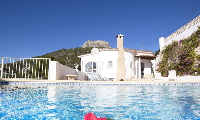 La Canuta Villa | Wonderful private villa with A/C, private pool, WIFI, TV, patio, panoramic view and parking