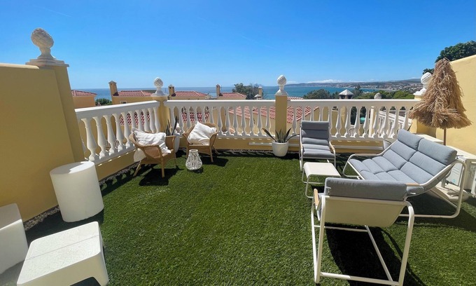 Urbanizacion Puerto de Estepona Maison | WONDERFUL SEMI-DETACHED HOUSE NEXT TO THE BEACH