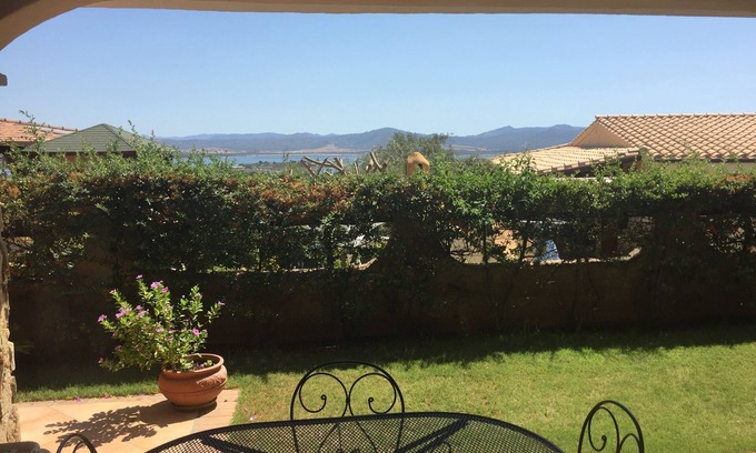 Porto Pino Appartement | Bel appartement dans une villa