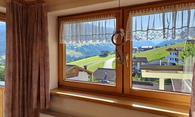 Hainzenberg Maison | Maravillosa casa de vacaciones para 12 personas con TV, balcón y aparcamiento