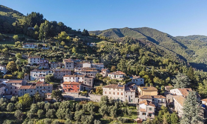 Pescaglia Maison | Magnifique maison de vacances pour 6 personnes avec WIFI, piscine privée, TV et patio